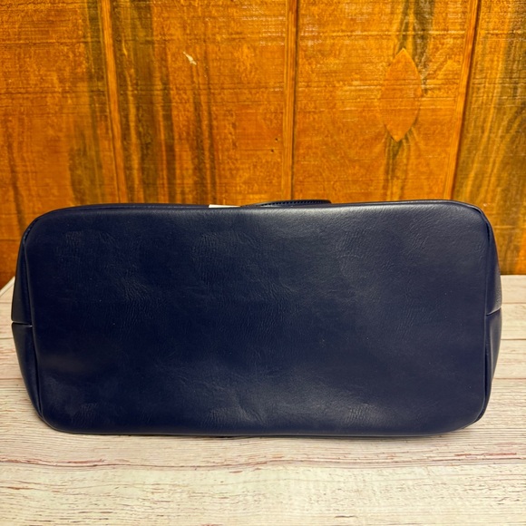 TOMMY HILFIGER Jaden Plus Faux Leather Medium Tote - Picture 4 of 7